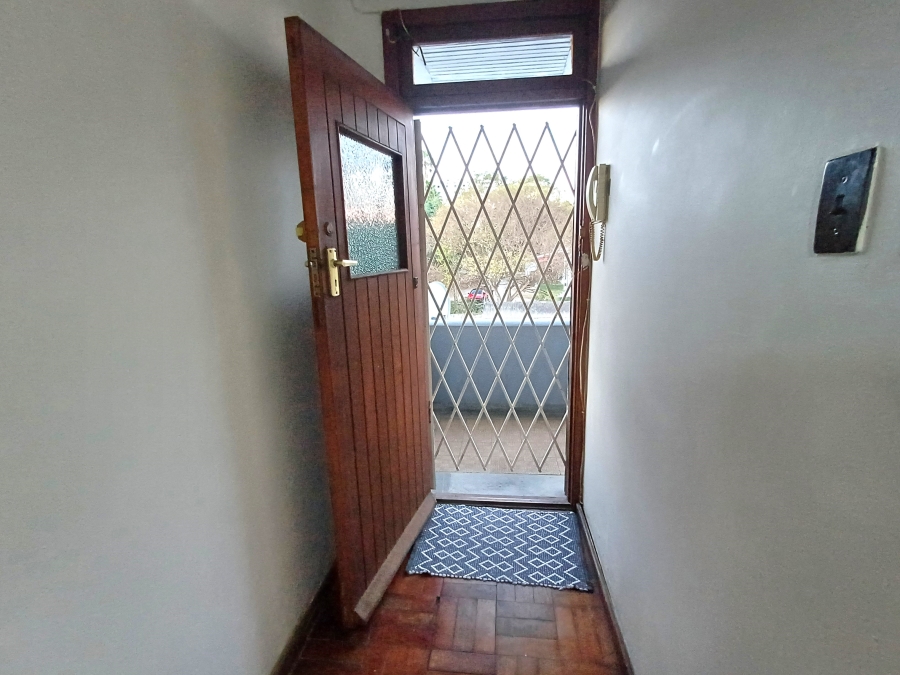 2 Bedroom Property for Sale in Uitenhage Central Eastern Cape